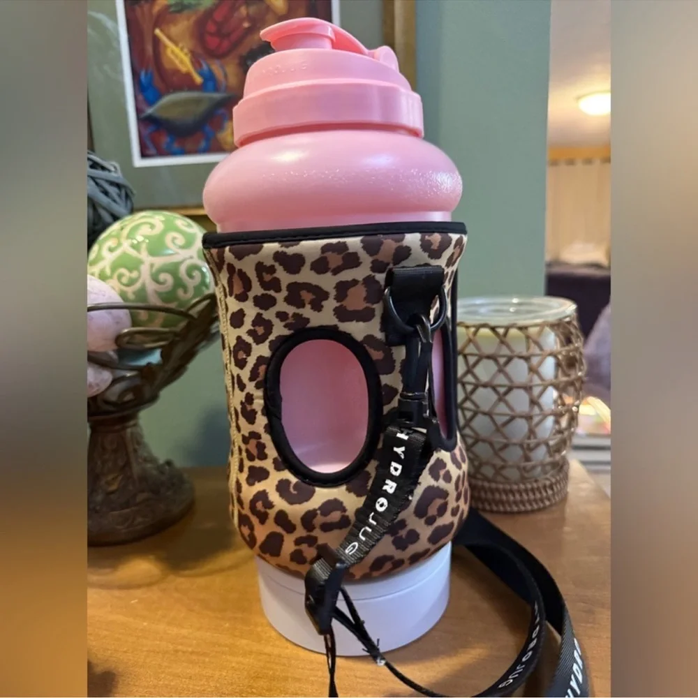 HydroJug Pink water Bottle with straw Leopard
Adjustable Carrying Strap Sleeve - Picture 10 of 16